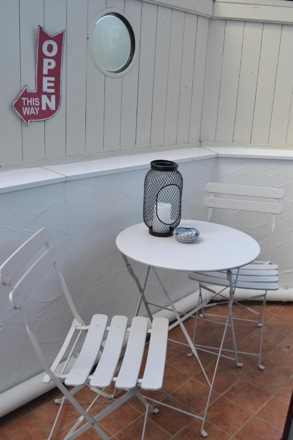 BEL APPARTEMENT BAIE PLAGE - WiFi - PARKING - DRAPS ET SERVIETTES Hendaye Exterior foto