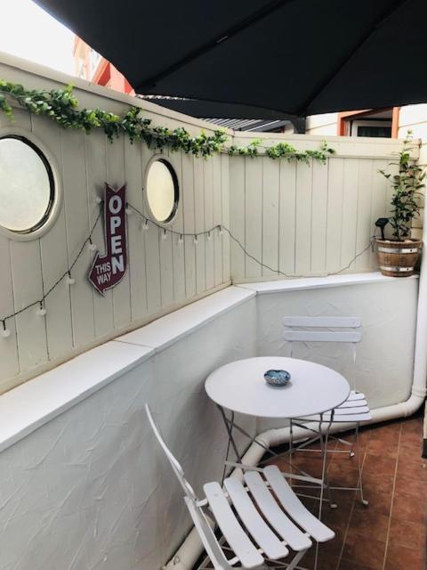 BEL APPARTEMENT BAIE PLAGE - WiFi - PARKING - DRAPS ET SERVIETTES Hendaye Exterior foto