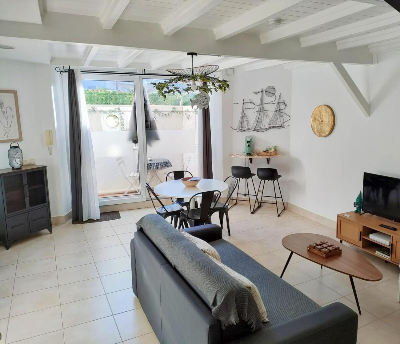 BEL APPARTEMENT BAIE PLAGE - WiFi - PARKING - DRAPS ET SERVIETTES Hendaye Exterior foto